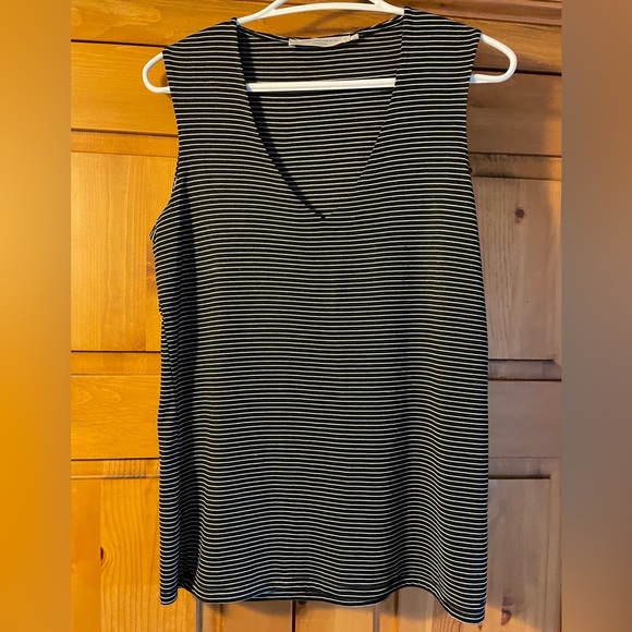 Contemporaine Simons Black and White Striped Sleeveless Top - Picture 1 of 3